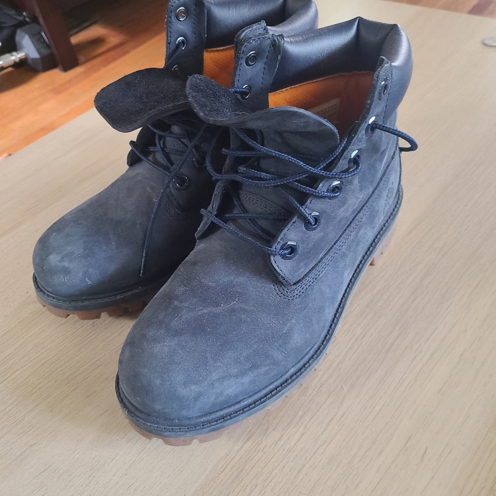 6" Premium waterproof Timberland Boots, women's 7.5 (6Y)